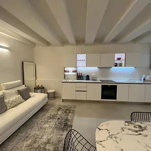 Apartment Immobiliare Nk Palazzo Bonvicini, Venice